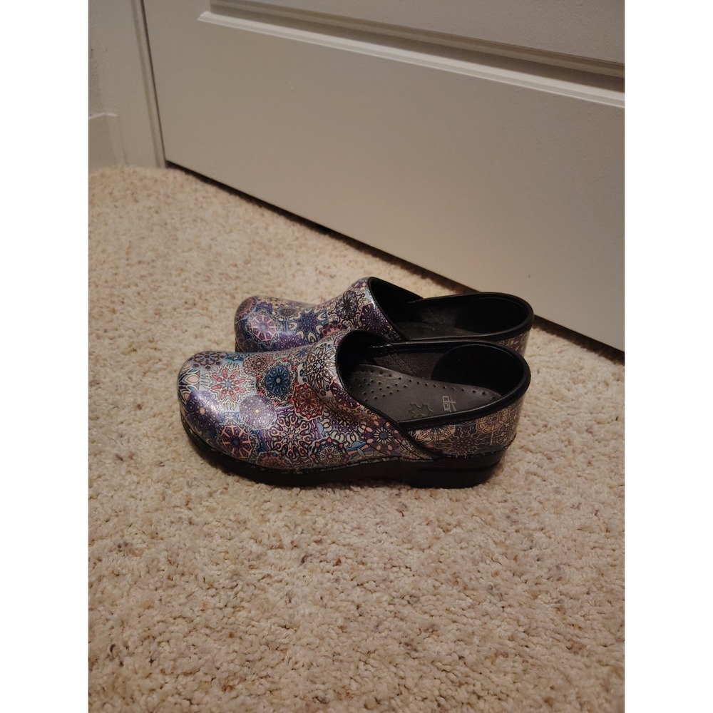 WOMEN'S DANSKO CLOGS SHOES MULTICOLOR FLORAL PRINT US SIZE 6.5/7 EUR 37 - Picture 4 of 6